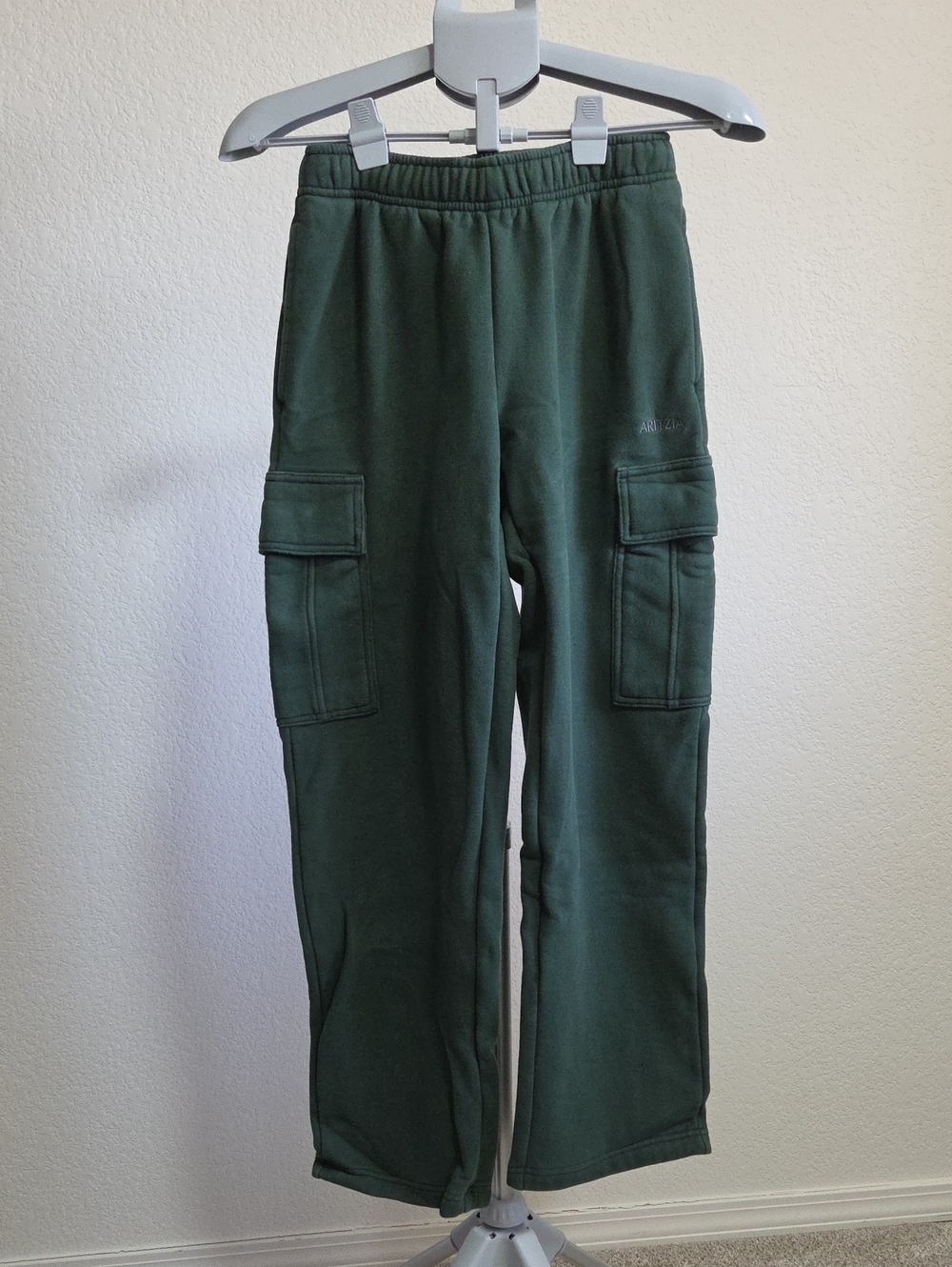 Aritzia Dark Green Cargo Joggers